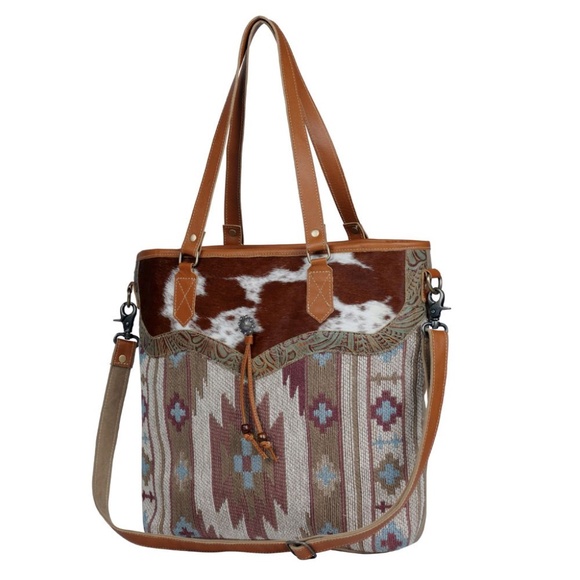 CAPTIVATING  MYRA COW HIDE TOTE BAG FREE SHIPPING - Picture 7 of 11